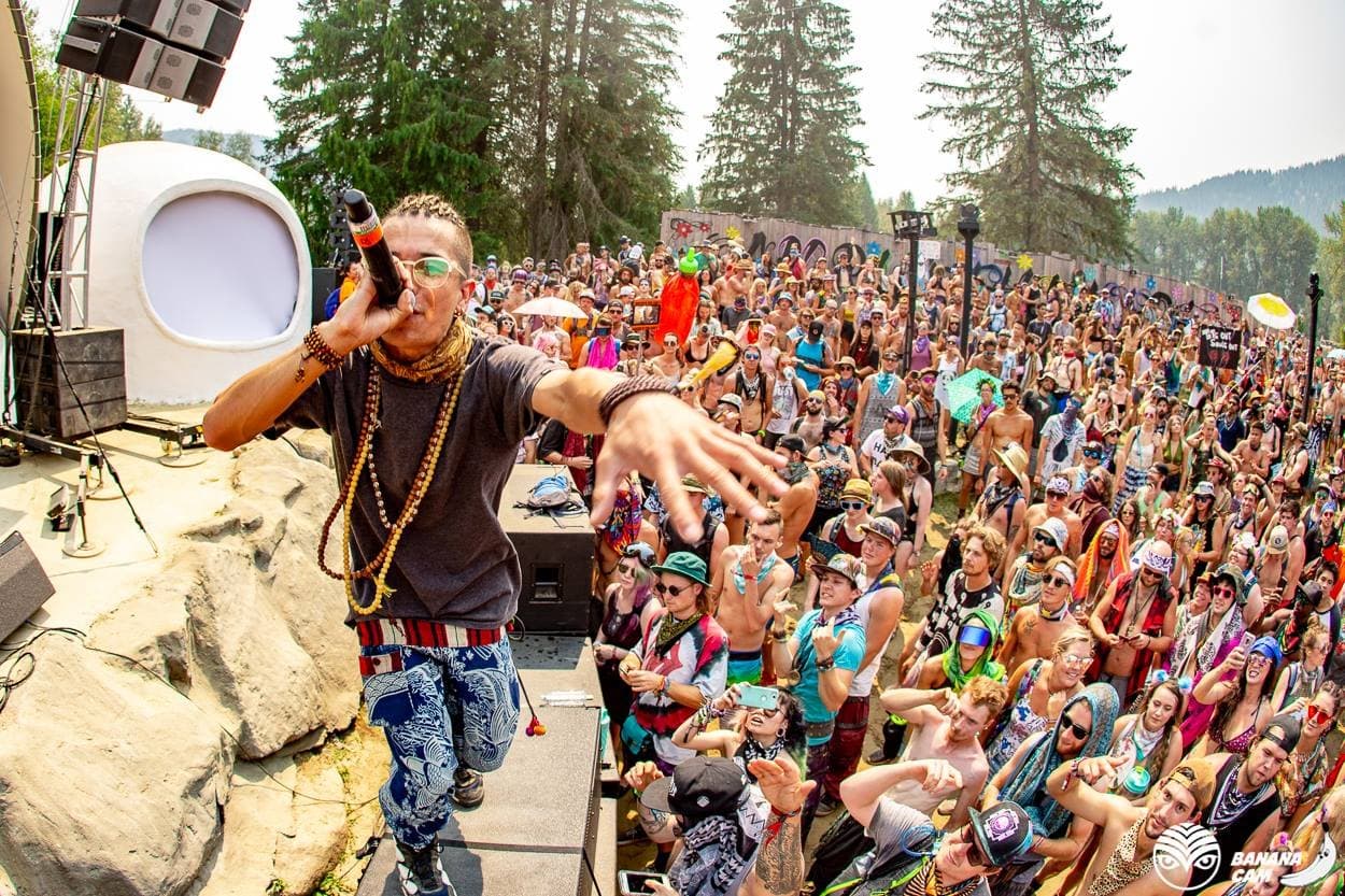 Bdice performing to a festival crowd